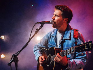 Promo Andy Michaels Solo Singer-Guitarist Gloucestershire