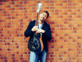 Promo Mark Stevens Solo Singer/ Guitarist Nottinghamshire