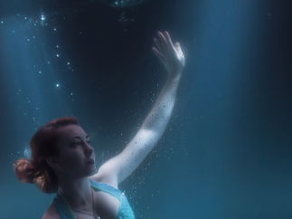 Promo Circus Cabaret Show Circus Performer East Sussex