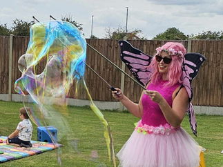 Promo Bubbletastic Bubbleologist Mix and Mingle Entertainer London