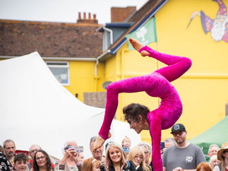 Promo Contortionist Claudia Contort Essex