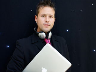 Promo Mr G Discotheques Mobile DJ Hertfordshire