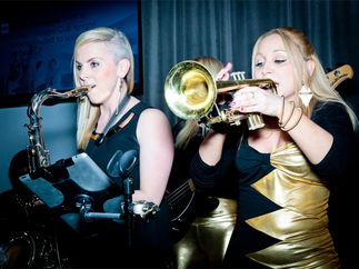 Promo Mrs X Function Band London