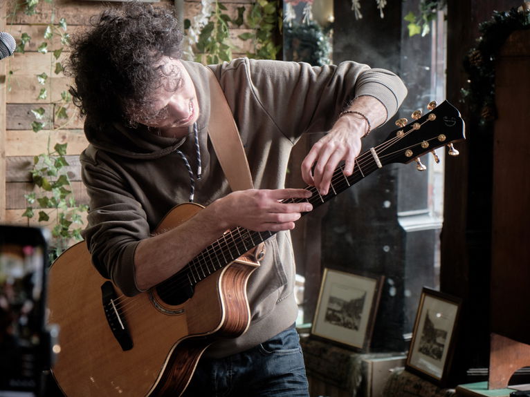 artists similar to Milo Guitar