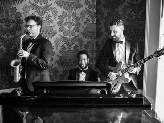 Promo Electric Black Function Band Hampshire