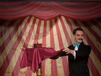 Promo The Norvinis Magician London