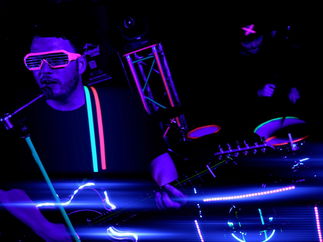 Promo GLOW PARTY BAND Neon Party Duo Essex