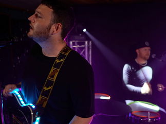 Promo GLOW PARTY BAND Neon Party Duo Essex