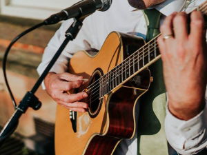 Promo Owen H Solo Singer/ Guitarist Staffordshire