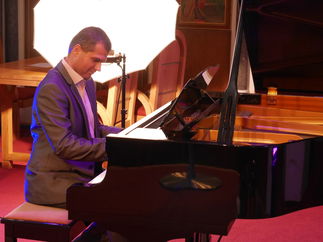 Promo Romance Pianist London