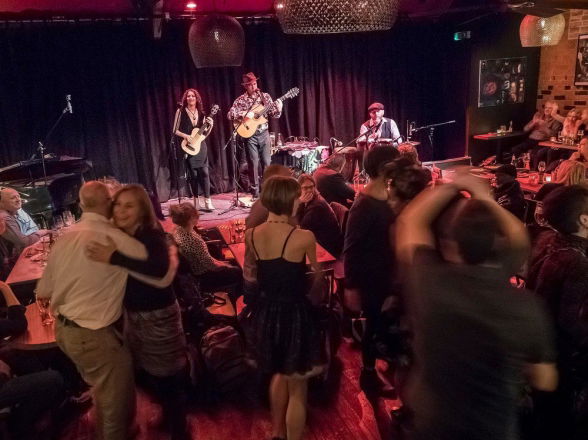 Promo Mas Y Mas Latin, Salsa or Cuban Band Nottinghamshire