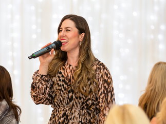 Promo Lara Solo Singer With Tracks Buckinghamshire