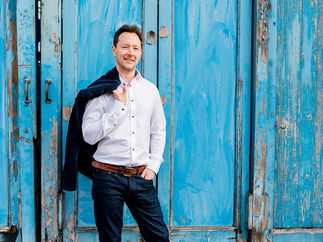 Promo Philip Lee Solo Singer With Tracks Nottinghamshire