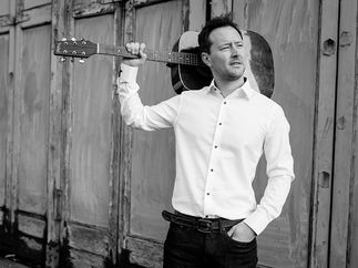 Promo Philip Lee Solo Singer With Tracks Nottinghamshire