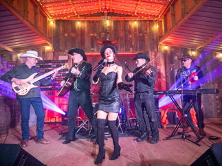 Promo Man! I Feel Like Shania Country Music Nottinghamshire