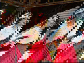 Promo S.O.S (Sirens of Swing) Vintage Vocal Trio Essex