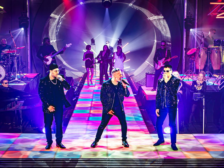 artists similar to Apex Live