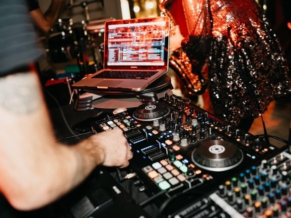 Promo Stylus Party DJ Surrey