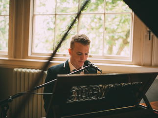 Promo Georgie Albert Singer Guitarist Nottinghamshire