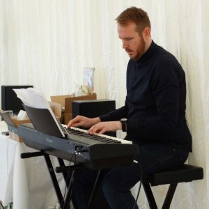 Promo David Pianist and Irish Whistle Player  West Midlands