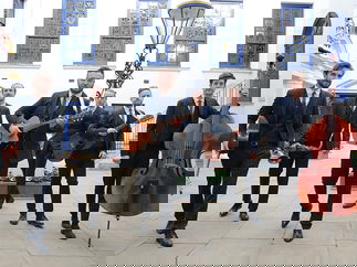 Promo Roaming Free Roaming, Mix and Mingle Band London