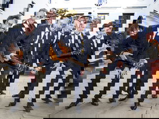 Promo Roaming Free Roaming, Mix and Mingle Band London