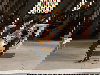 Promo Fin M Guitar Classical Guitarist London