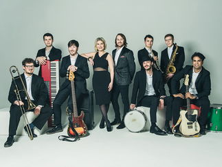 Promo Mirrorball Magic Party Band London