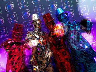 Promo Mesmerising Mirror Men Street Entertainer Staffordshire