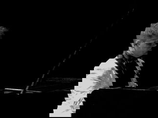 Promo Dom Fox Pianist Essex