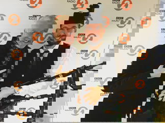 Promo Britains South East Bagpiper Piper London