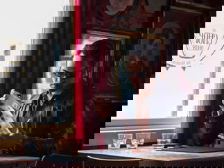 Promo Circus Cabaret Show Circus Performer East Sussex