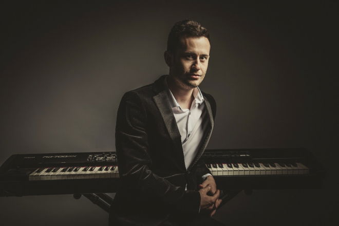 Promo Ross W Pianist Essex