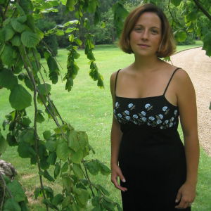 Promo Sara Llewellyn  Hertfordshire