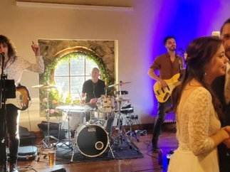 Promo The Hi-Fi Club Rock and Pop/ Indie Trio West Yorkshire