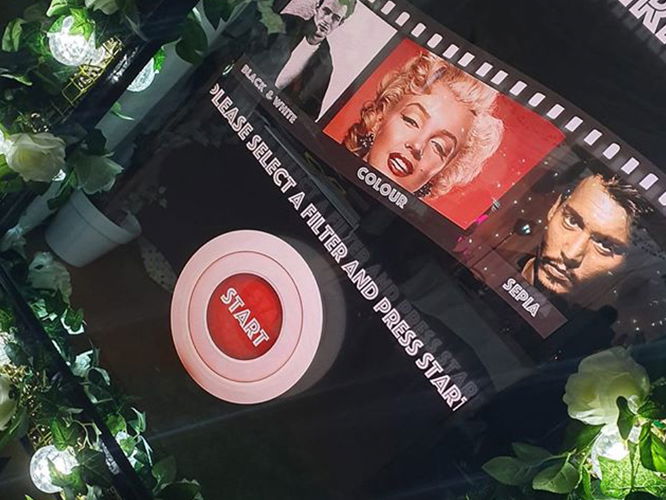 artists similar to Selfie Mirror Booth