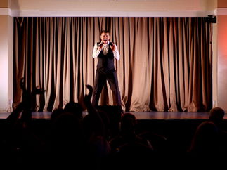 Promo Tom Charles Singer Guitarist Newcastle upon Tyne