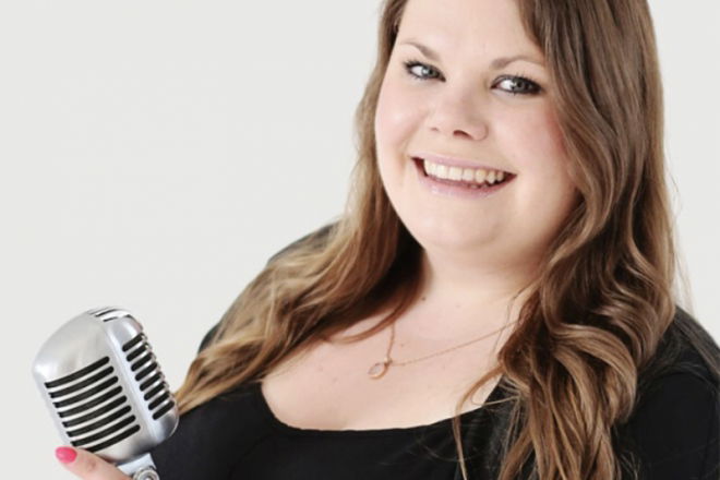 Promo Showcase with Suzie Solo Singer With Tracks Leicestershire