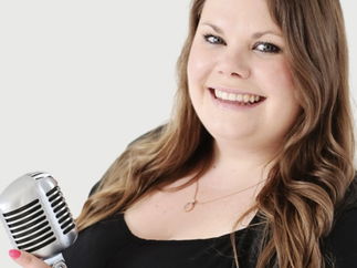 Promo Showcase with Suzie Solo Singer With Tracks Leicestershire