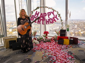 Promo Florence Smith Singer / Guitarist / Pianist / Ukelele London