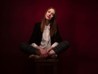 Promo Sian Summers Solo Singer/ Guitarist Nottinghamshire