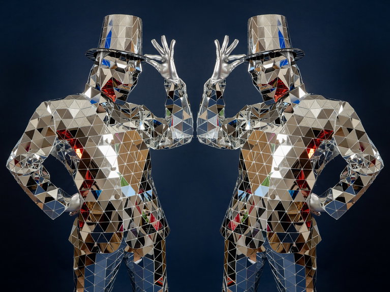 artists similar to Christmas Themed Mirror People