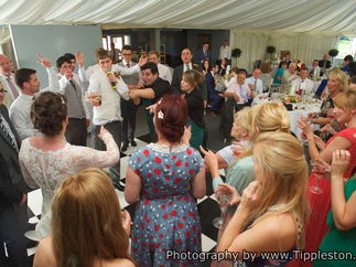 Promo The Singing Waitresses and Waiters Singing Waiter Hertfordshire