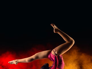 Promo Bespoke Spinning Contortionist Contortionist Bristol