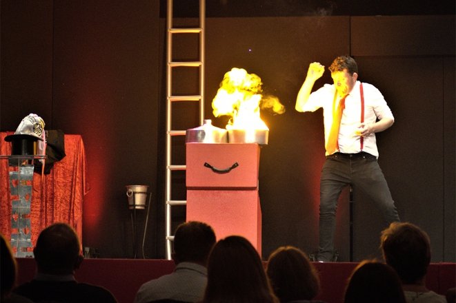 Promo Comedy Magician Jeremy Comedy Stage Magician Cambridgeshire