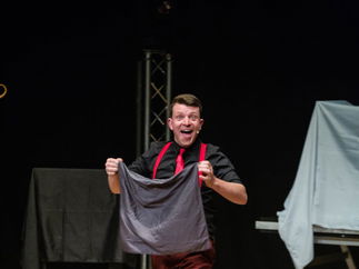 Promo Comedy Magician Jeremy Comedy Stage Magician Cambridgeshire