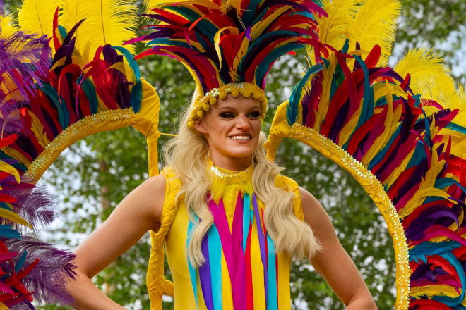 Promo Summer Carnival Stilts Stilt Walkers London