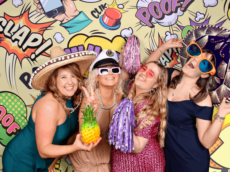 artists similar to Rainbow Photobooths