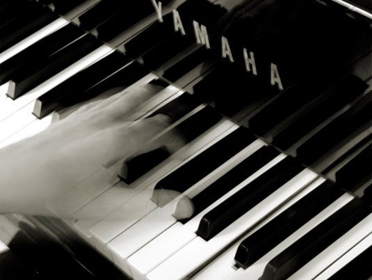 artists similar to Swing Jazz Three