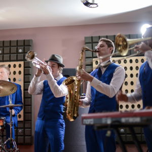 Promo Swing Stars  Kent